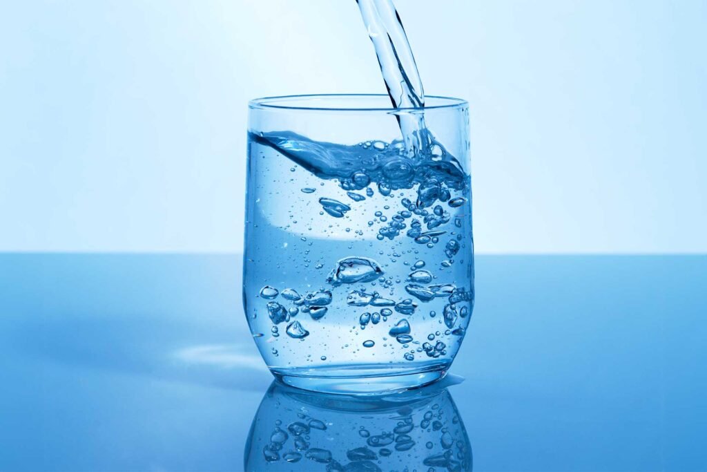 A Glass Of Water Can Do The World Of Good Studio 2023 11 27 05 36 - Aqua Plus